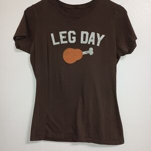 Brown 'Leg Day' Graphic T-Shirt